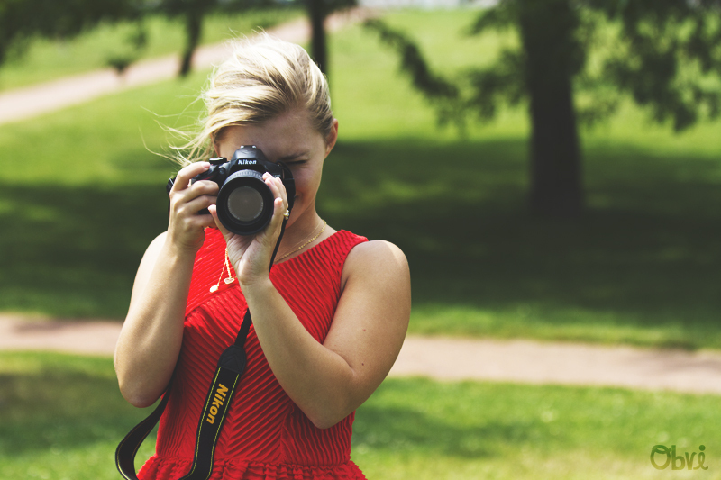 Red-dress-smalls-park-summer-camera