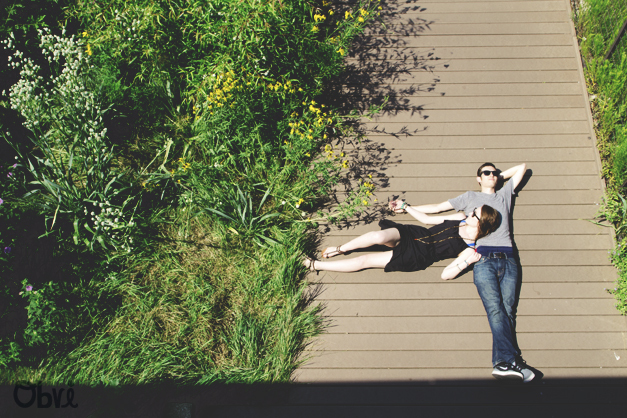 couple-head-on-belly