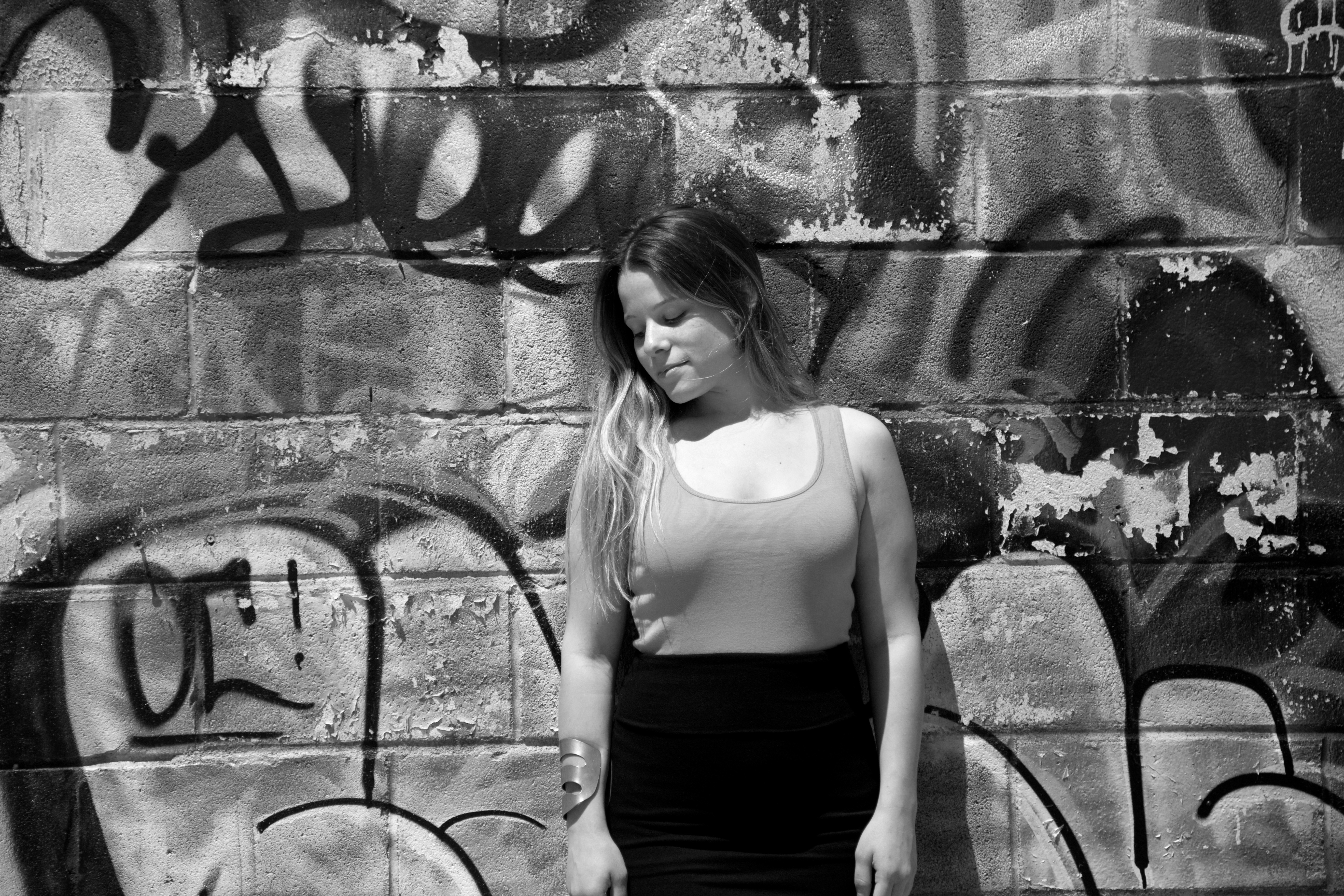 black-and-white-woman-graffiti-